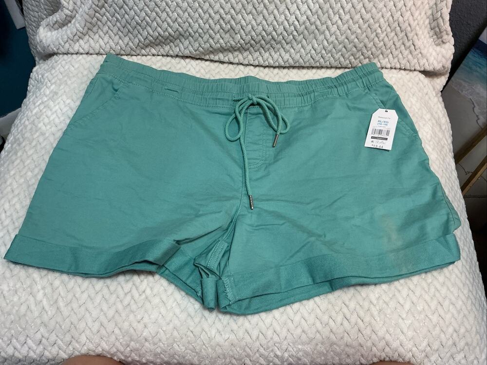 Women’s 16/ 18 Size Shorts 3636
